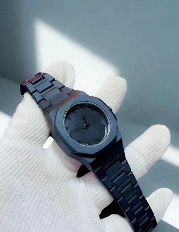 Full Black Aura Quartz Watch – Minimalist Premium Analog
